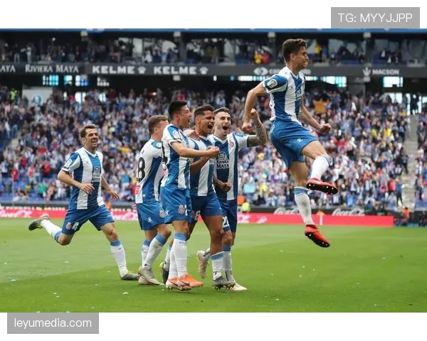 球场暴力事件频发,西班牙当局与西甲联盟商讨加强安保措施 球场暴力事件频发,西班牙当局与西甲联盟商讨加强安保措施