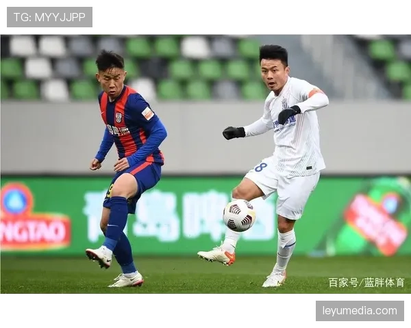 战术板:解析上海申花本赛季前场定位球进攻的多变套路 战术板:解析上海申花本赛季前场定位球进攻的多变套路